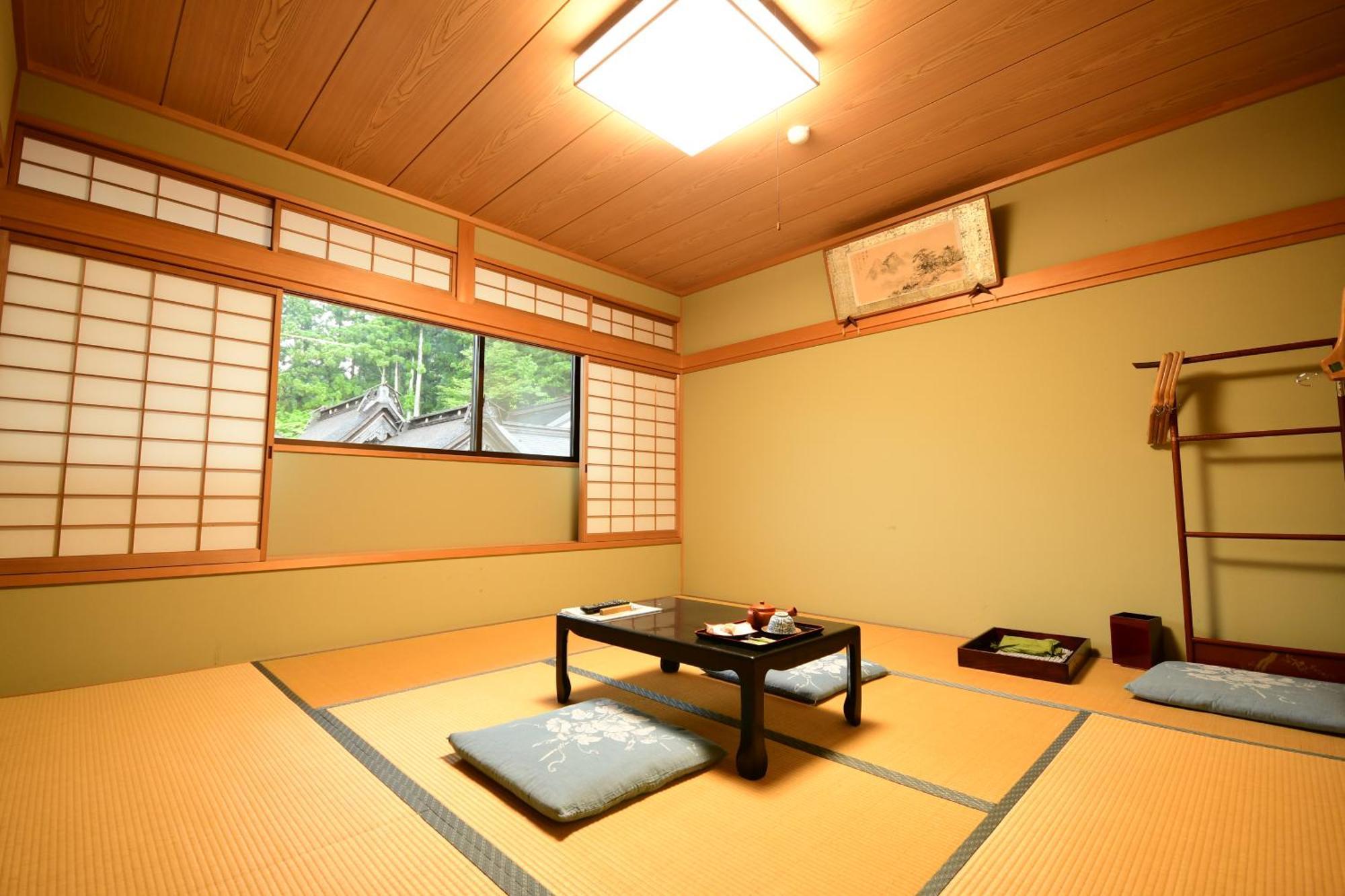 Koyasan Shukubo Fugenin Hotel ภายนอก รูปภาพ