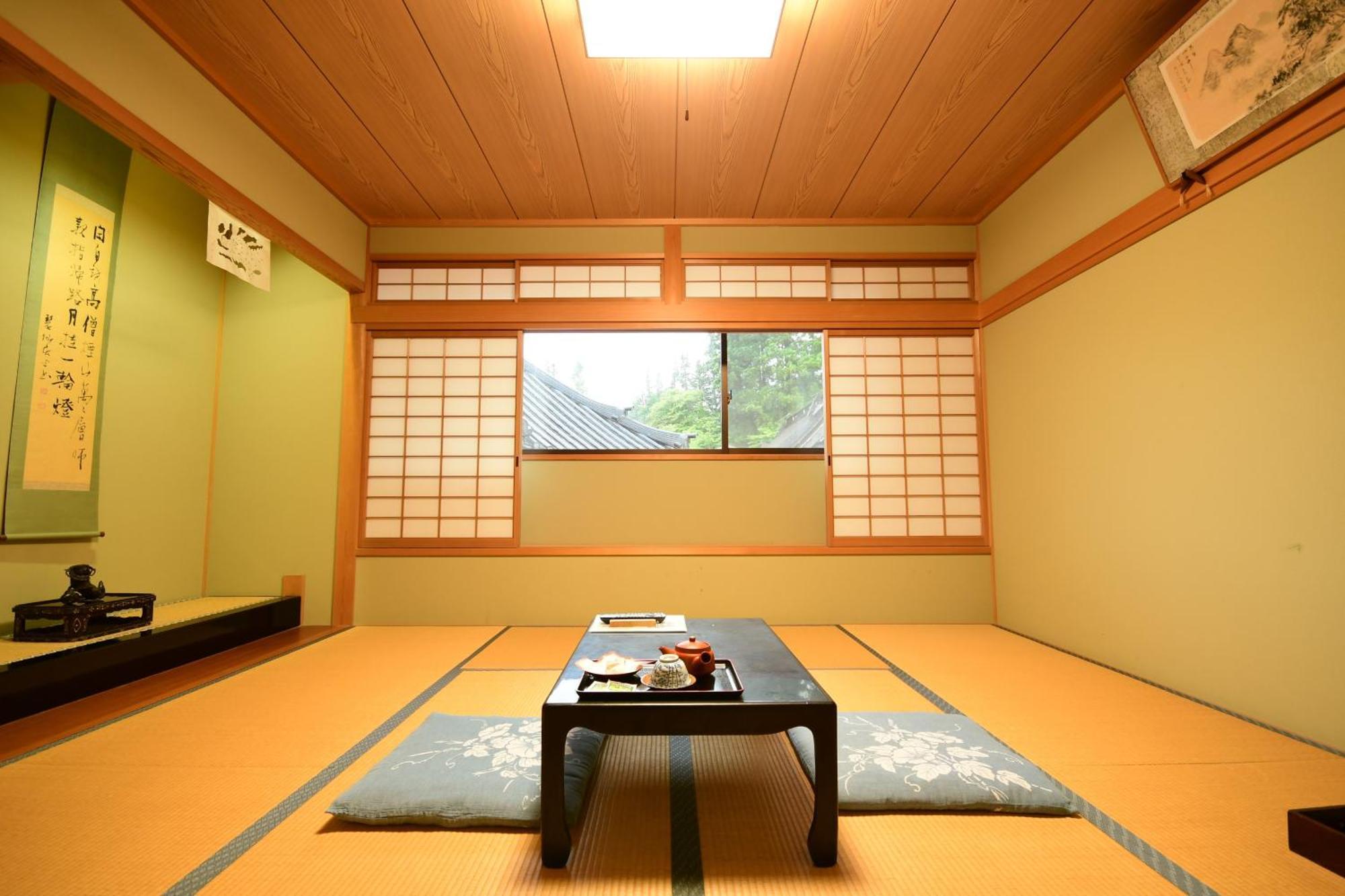 Koyasan Shukubo Fugenin Hotel ภายนอก รูปภาพ