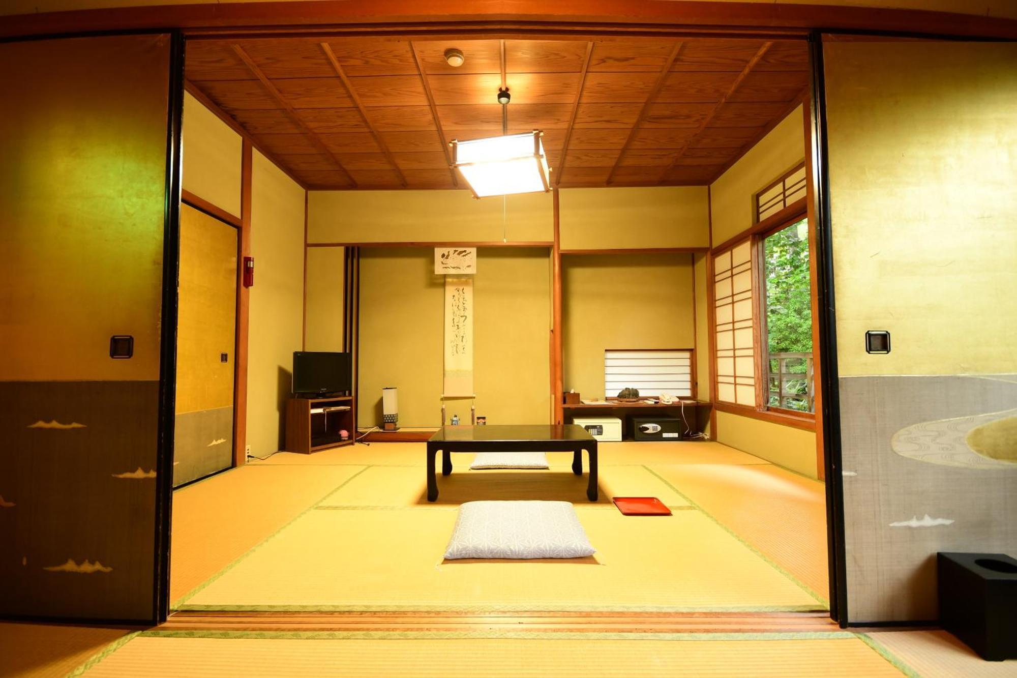 Koyasan Shukubo Fugenin Hotel ภายนอก รูปภาพ