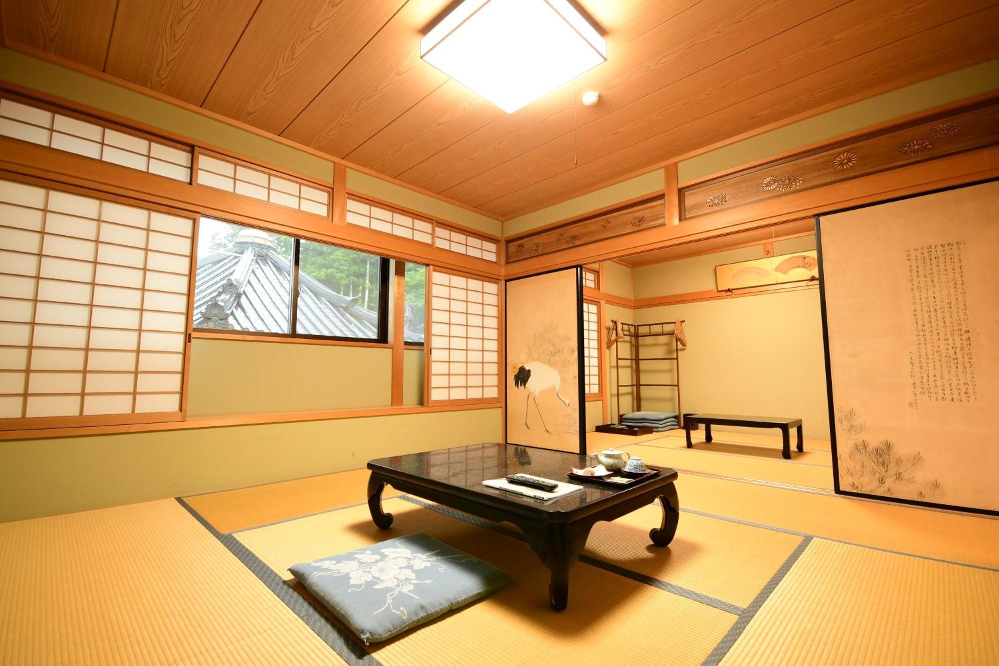Koyasan Shukubo Fugenin Hotel ภายนอก รูปภาพ