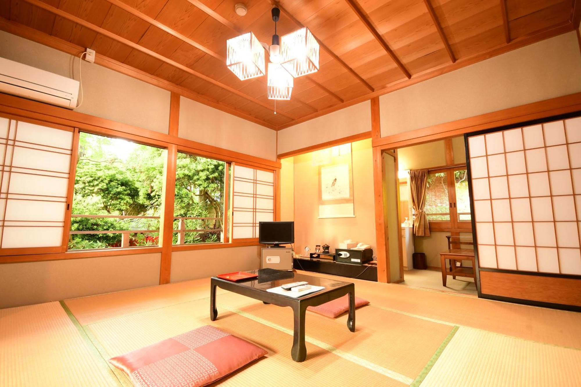 Koyasan Shukubo Fugenin Hotel ภายนอก รูปภาพ