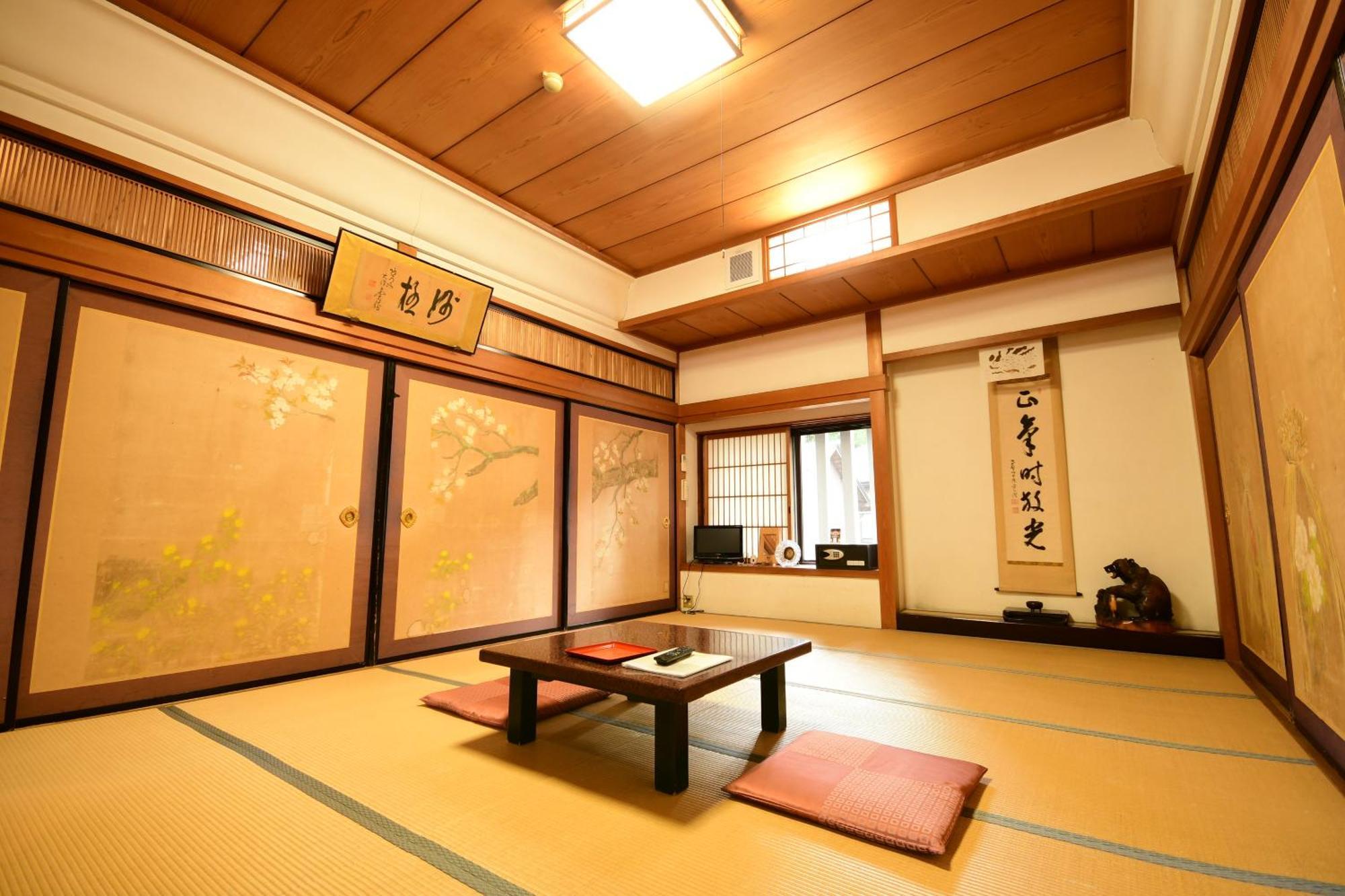 Koyasan Shukubo Fugenin Hotel ภายนอก รูปภาพ